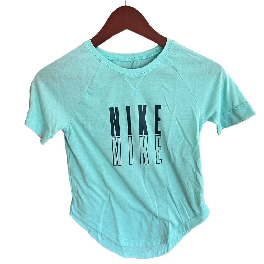 Nike Drifit seafoam green short sleeved t-shirt girl’s small‎